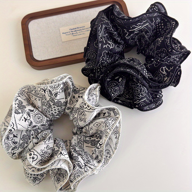 Travel Accessories Set - Elegant Black and White Fabric Hair