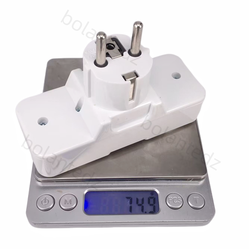 White Portable 250V 6/10A univ - đánh giá và giá Travel Accessories Europe