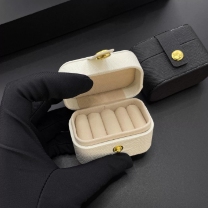 Leather Portable Jewelry Box D - đánh giá và giá Travel Accessories Display